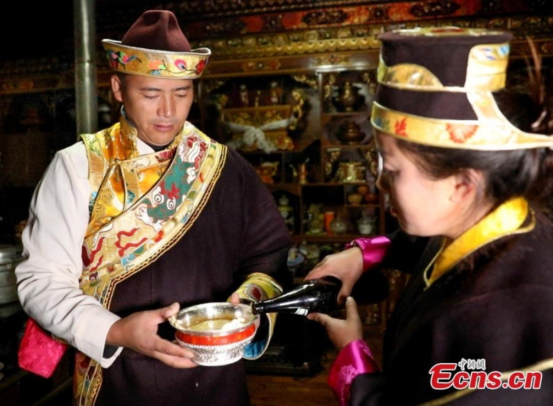 Οι Θιβετιανοί γιορτάζουν το Nέο Έτος Γκονγκμπό