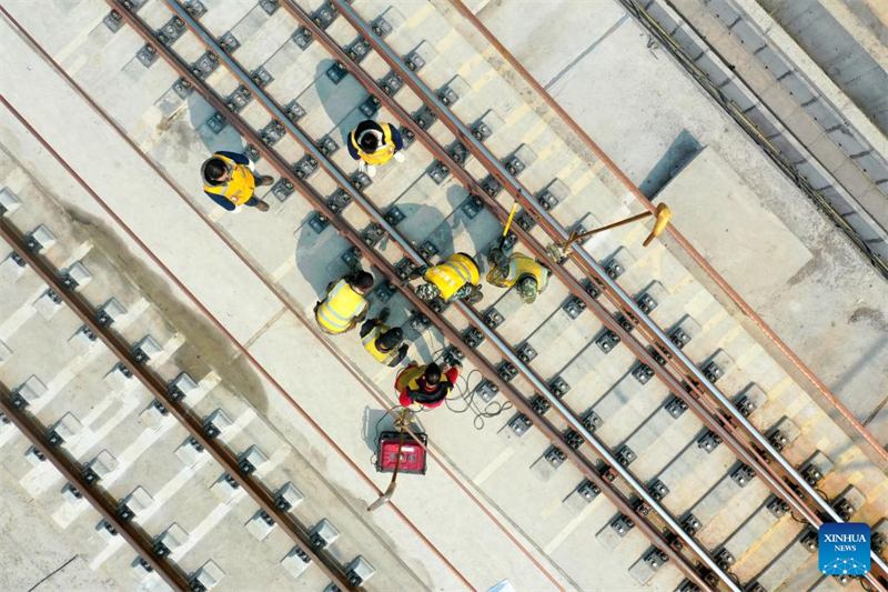 Σιδηρόδρομος υψηλής ταχύτητας Γκουέϊγιανγκ-Νάνινγκ υπό κατασκευή