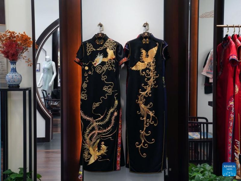 Φωτογραφικό άλμπουμ για τα Λονγκφένγκ Τσεονγκσάμ της Σαγκάης