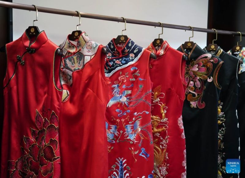 Φωτογραφικό άλμπουμ για τα Λονγκφένγκ Τσεονγκσάμ της Σαγκάης