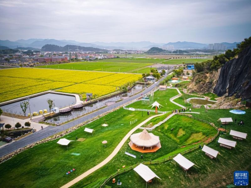 Το «Σχέδιο Χιλίων και Δέκα Χιλιάδων Χωριών» έχει δημιουργήσει δεκάδες χιλιάδες όμορφα χωριά τα τελευταία 20 χρόνια