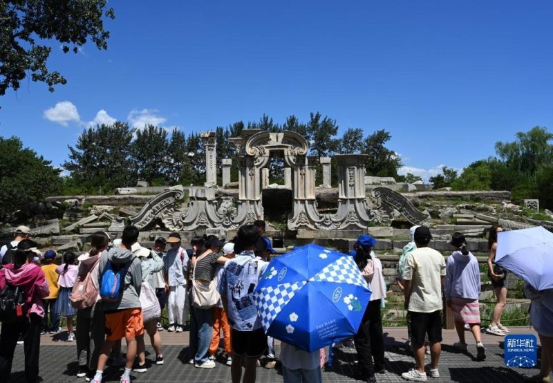 Οι καλοκαιρινές εξορμήσεις στο Πεκίνο αναζωπυρώνονται