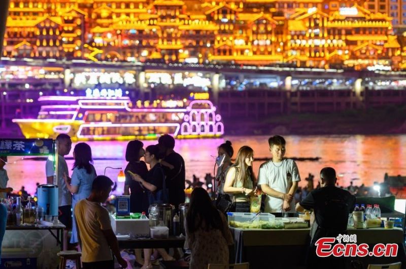 Η πόλη Τσονγκτσίνγκ πρωτοστατεί στην νυχτερινή οικονομική ανάπτυξη