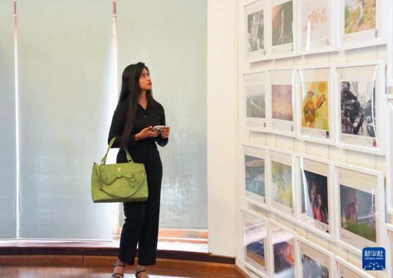 Έκθεση φωτογραφιών πολιτισμού Κίνας-Σρι Λάνκα προωθεί την φιλία και την πολιτιστική αμοιβαία εκμάθηση