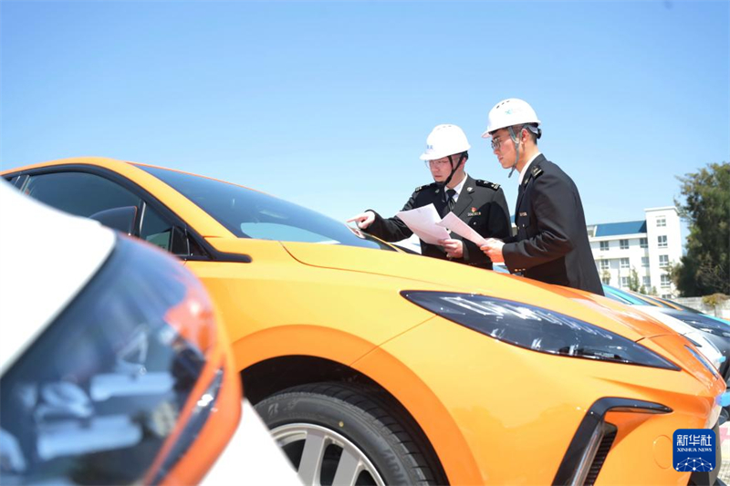 Επαρχία Φουτζιέν: Ο μεγαλύτερος αριθμός αυτοκινήτων σε ένα μόνο ταξίδι «πάει στο εξωτερικό»