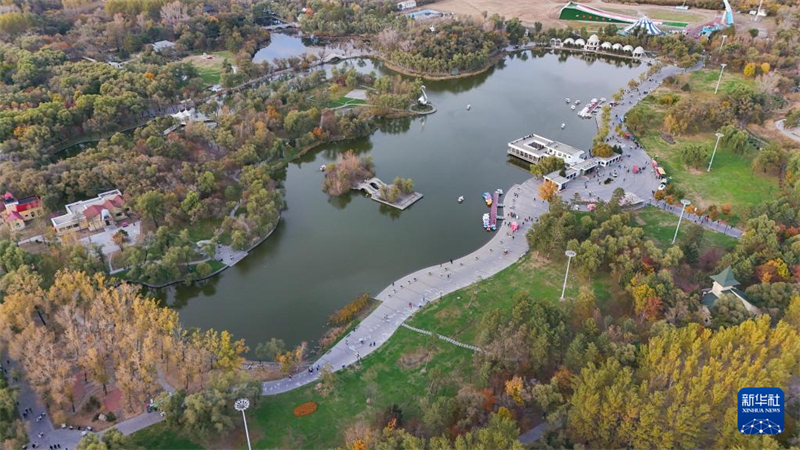 Πετάξτε πάνω από τα μεγάλα ποτάμια και τα βουνά