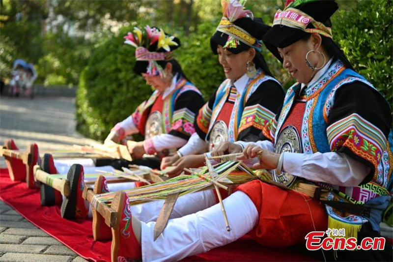 Μια τεχνική μπροκάρ 1000 ετών των Θιβετιανών Τσιάνγκ