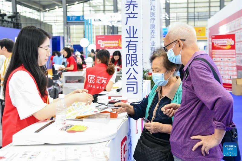 Φωτορεπορτάζ από τη Διεθνής Έκθεση Βιομηχανίας Ευφυούς Φροντίδας Ηλικιωμένων-2024 στη Σεντζέν