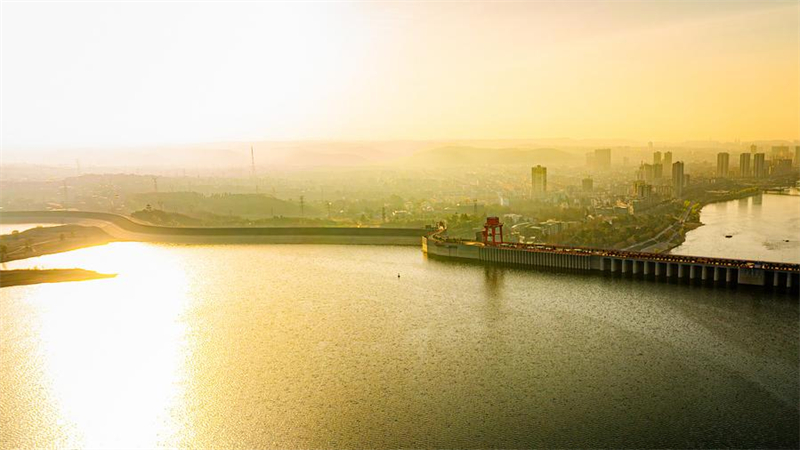 Το γιγαντιαίο έργο εκτροπής επιφανειακών υδάτων στην Κίνας κλείνει τα πρώτα 10 χρόνια λειτουργίας του