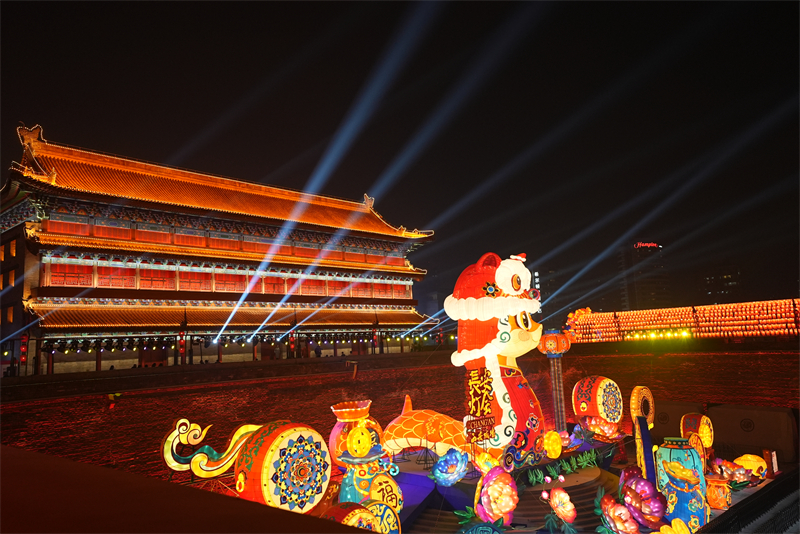 Η Μεγάλη Έναρξη του Φεστιβάλ των Φαναριών ξεκινά στην πόλη Σιάν