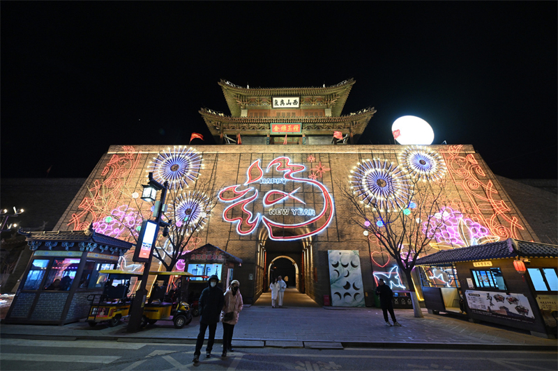 Παραμυθένιο το Ταϊγιουάν με τα ανοιξιάτικα φανάρια
