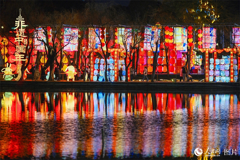 Η ζεστασιά γεμίζει τον κόσμο, το Φεστιβάλ των Φαναριών μας ενώνει όλους