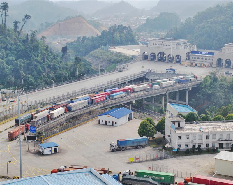 Αύξηση στη διασυνοριακή κίνηση στα σύνορα της Γκουανγκσί μεταξύ Κίνας και Βιετνάμ