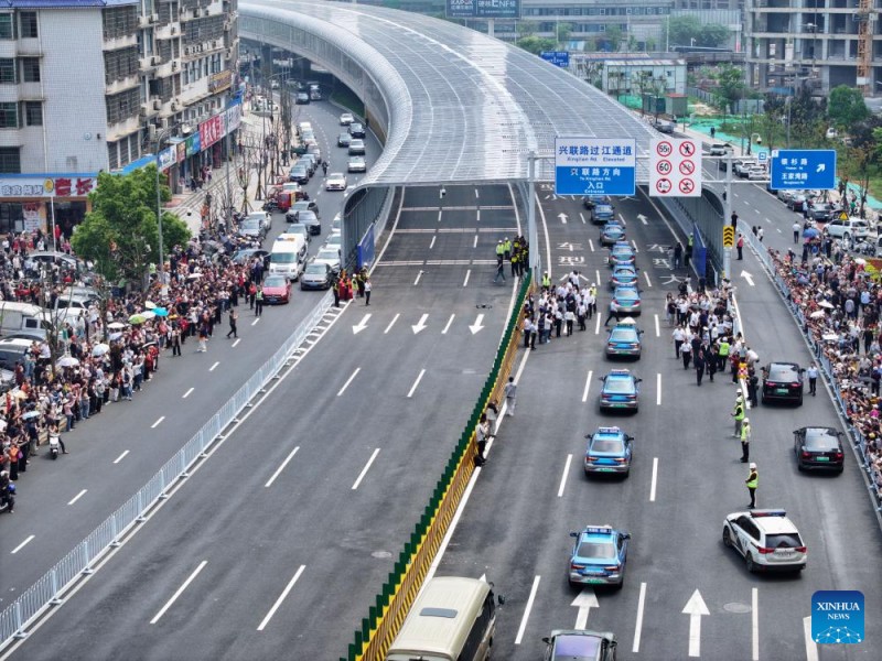 Η γέφυρα Xinglianlu ξεκινά τη δοκιμαστική λειτουργία της στην πόλη Changsha της κεντρικής Κίνας