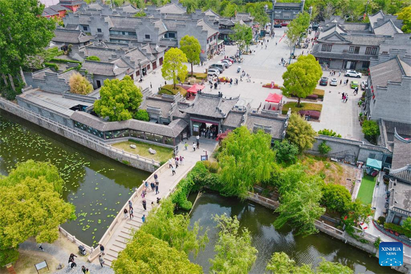 Η έκρηξη ταξιδιών της Πρωτομαγιάς αναδεικνύει τη ζωτικότητα της κινεζικής κατανάλωσης