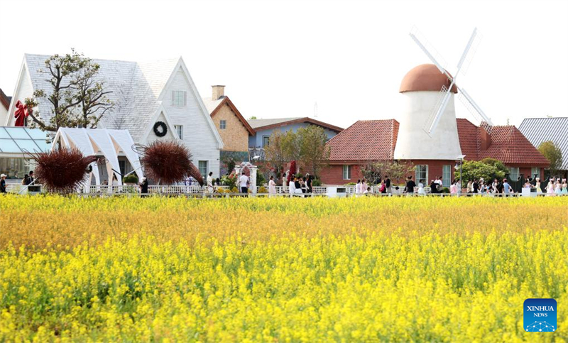 Η έκρηξη ταξιδιών της Πρωτομαγιάς αναδεικνύει τη ζωτικότητα της κινεζικής κατανάλωσης