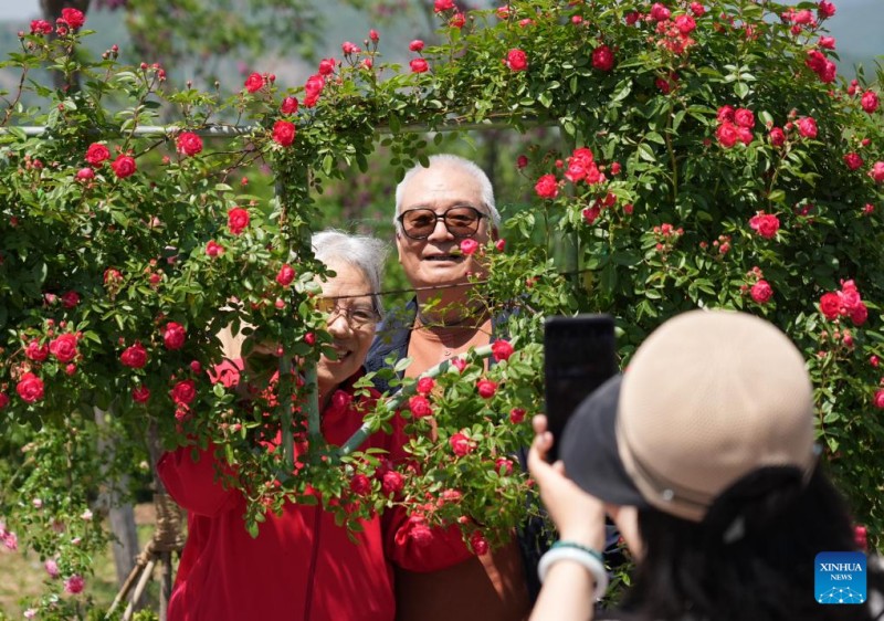 Ξεκίνησε το 9ο Διεθνές Συμποσίου για την Έρευνα και Καλλιέργεια Τριαντάφυλλου στο Πεκίνο
