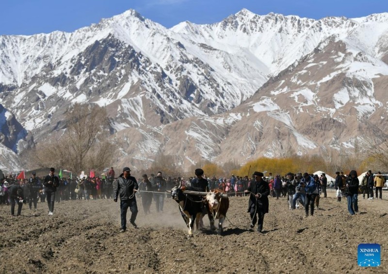 Αξιοποίηση άυλης πολιτιστικής κληρονομιάς για προώθηση τουρισμού στο Ταξκοργκάν Τατζίκ του Σιντζιάνγκ