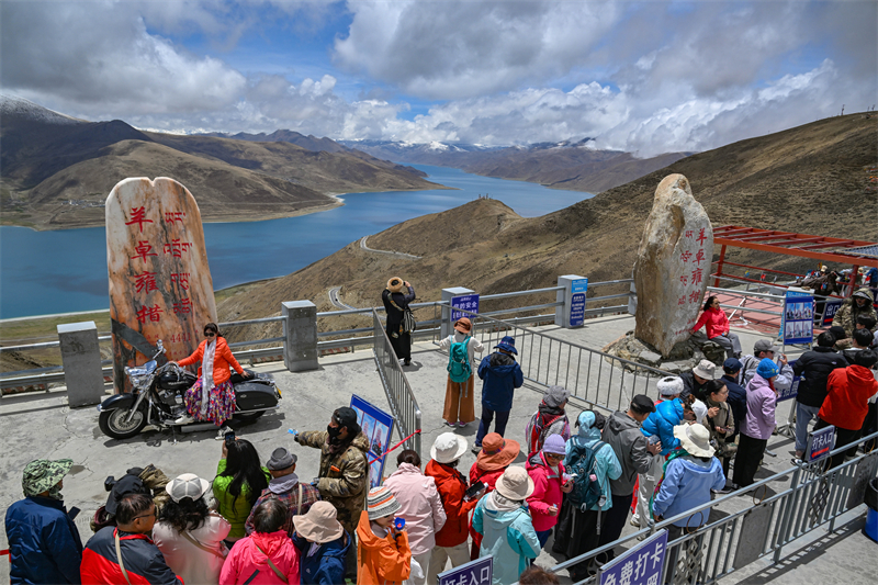 Θιβέτ: Η γραφική λίμνη Γιαμντρόκ