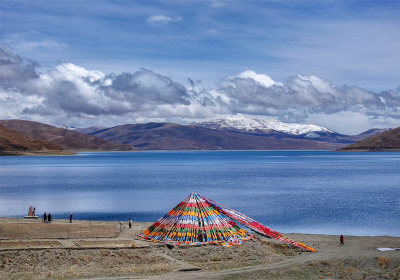Θιβέτ: Η γραφική λίμνη Γιαμντρόκ