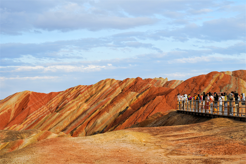 Επαρχία Γκανσού: Η πολύχρωμη Ντάνσια καλωσορίζει επισκέπτες