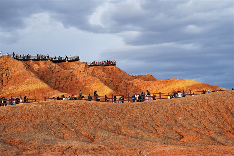 Επαρχία Γκανσού: Η πολύχρωμη Ντάνσια καλωσορίζει επισκέπτες