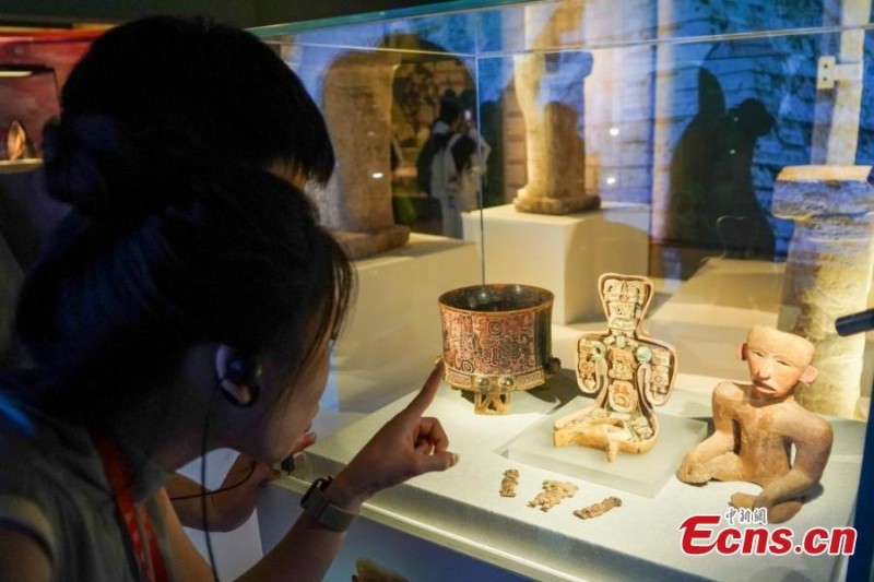 Έκθεση με θέμα τους Μάγια, το Σέιμπα και το Σύμπαν στο Χενάν