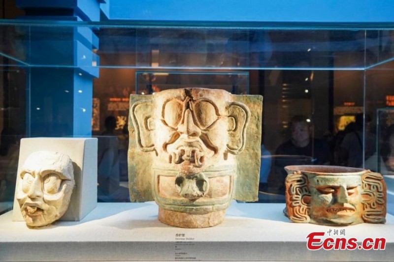 Έκθεση με θέμα τους Μάγια, το Σέιμπα και το Σύμπαν στο Χενάν