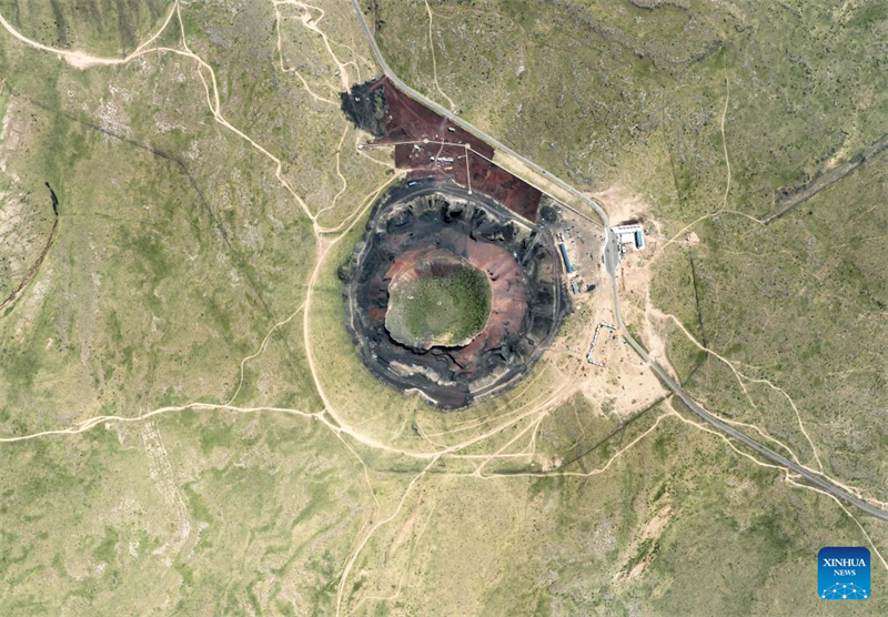 Το σύμπλεγμα ηφαιστείων στη Βόρεια Κίνα εισέρχεται στην περίοδο τουριστικής αιχμής