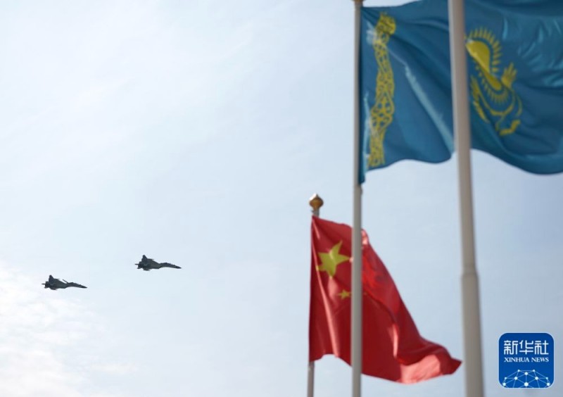 Ο Σι Τζινπίνγκ αναχωρεί από την Αστάνα μετά τη συμμετοχή του στη 2η Σύνοδο Κορυφής Κίνας-Κεντρικής Ασίας