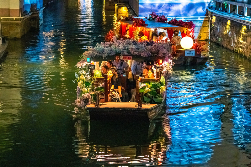 Επαρχία Τζιανγκσού: Ανθίζει η νυχτερινή οικονομία