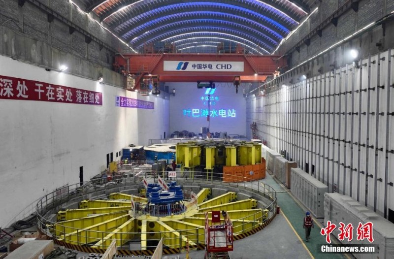 Αεροφωτογραφία του υδροηλεκτρικού σταθμού Γιεμπατάν υπό κατασκευή