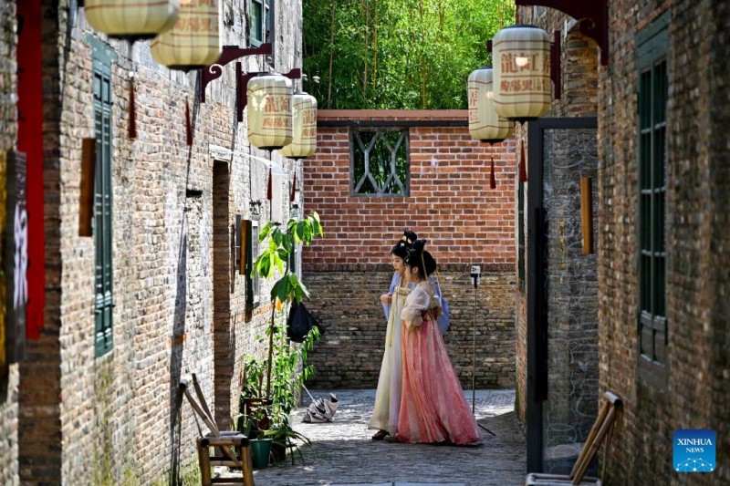 Η παλιά συνοικία στην επαρχία Τζιανγκσί της Κίνας μετατρέπεται σε ακμάζον κέντρο πολιτιστικής καινοτομίας και τουρισμού