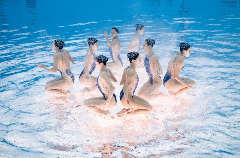 Η Κίνα κατέκτησε τον τίτλο στο ομαδικό ελεύθερο πρόγραμμα στο Παγκόσμιο Πρωτάθλημα Υγρού Στίβου