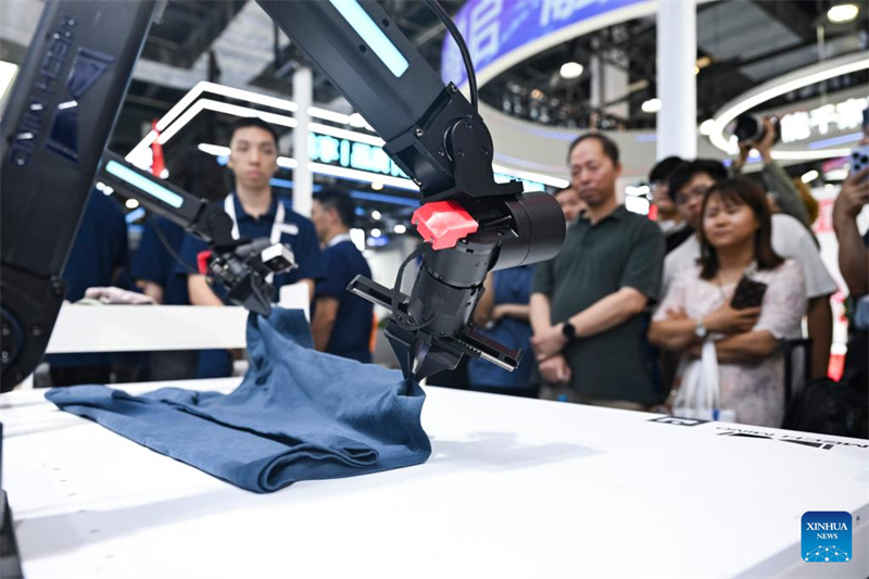 Το Παγκόσμιο Συνέδριο Τεχνητής Νοημοσύνης για το 2025 παρουσιάζει ποικίλα σενάρια εφαρμογής της Τεχνητής Νοημοσύνης