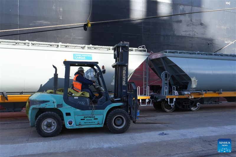 Τα κινεζικής κατασκευής βαγόνια σιτηρών φτάνουν στο Μπουένος Άιρες