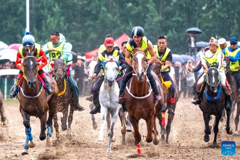 Το φεστιβάλ Ναντάμ ξεκινά στην Εσωτερική Μογγολία της Βόρειας Κίνας