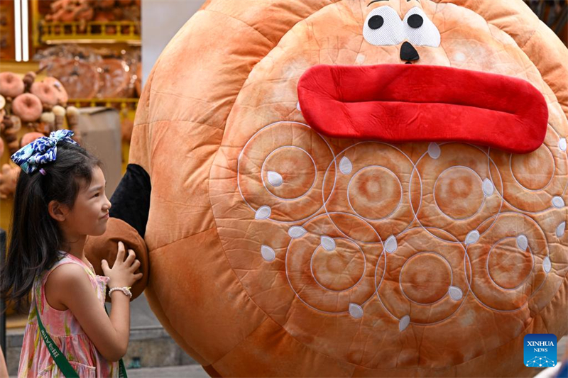 Το Μεγάλο Παζάρι εισέρχεται στην περίοδο τουριστικής αιχμής στην επαρχία Σινγιάνγκ