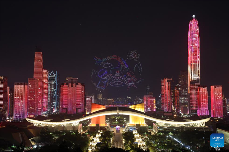 Διοργανώθηκε σόου με drones για τον εορτασμό της 45ης επετείου της ειδικής οικονομικής ζώνης της πόλη Σεντζέν