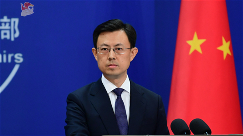 Ο εκπρόσωπος του κινεζικού υπουργείου Εξωτερικών, Γκουό Τζιακούν, μιλάει σε τακτική συνέντευξη Τύπου στο Πεκίνο, Κίνα, 27 Αυγούστου 2025. /Κινεζικό Υπουργείο Εξωτερικών