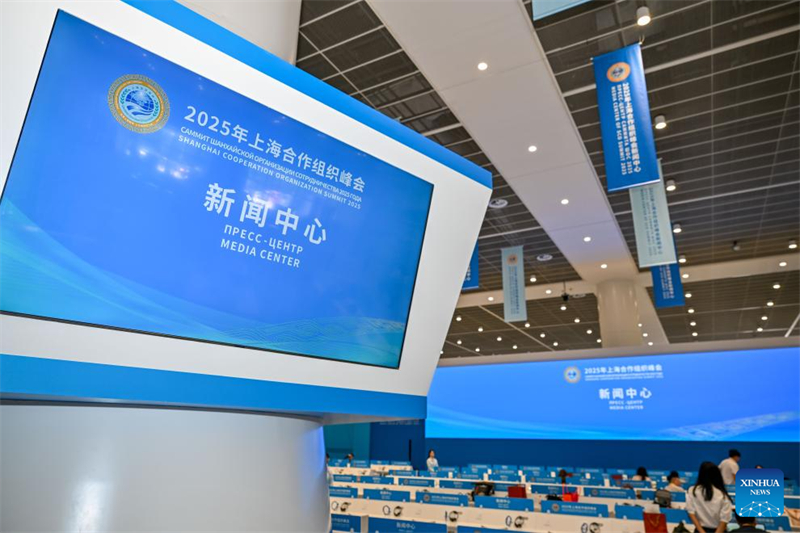 Αυτή η φωτογραφία, που τραβήχτηκε στις 28 Αυγούστου του 2025, δείχνει το κέντρο Τύπου για την επερχόμενη Σύνοδο Κορυφής του Οργανισμού Συνεργασίας της Σαγκάης για το 2025 στον Δήμο Τιεντζίν. (Φωτογραφία / Xinhua)