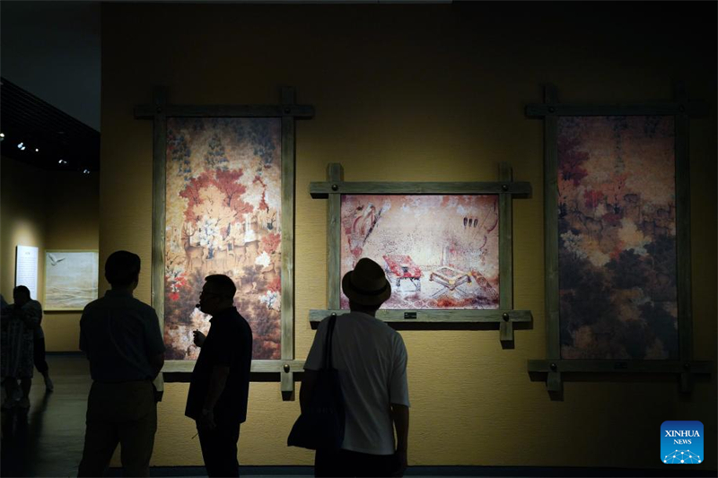 Οι πολιτιστικοί χώροι και τα μουσεία γίνονται δημοφιλείς προορισμοί για τους ανθρώπους κατά τη διάρκεια των καλοκαιρινών διακοπών