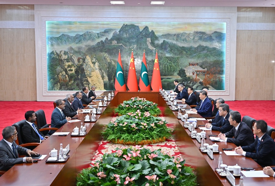 Ο Κινέζος Πρόεδρος συναντήθηκε με τον Πρόεδρο των Μαλδίβων