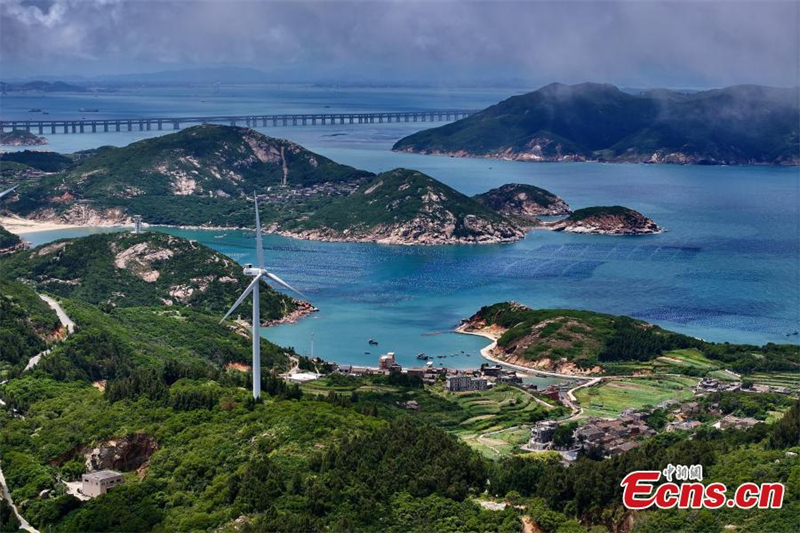 Αεροφωτογραφία που ελήφθη στις 25 Αυγούστου 2025 δείχνει το όμορφο τοπίο του νησιού Πινγκτάν στην επαρχία Φουτζιέν της νοτιοανατολικής Κίνας. (Φωτογραφία / China News Service)