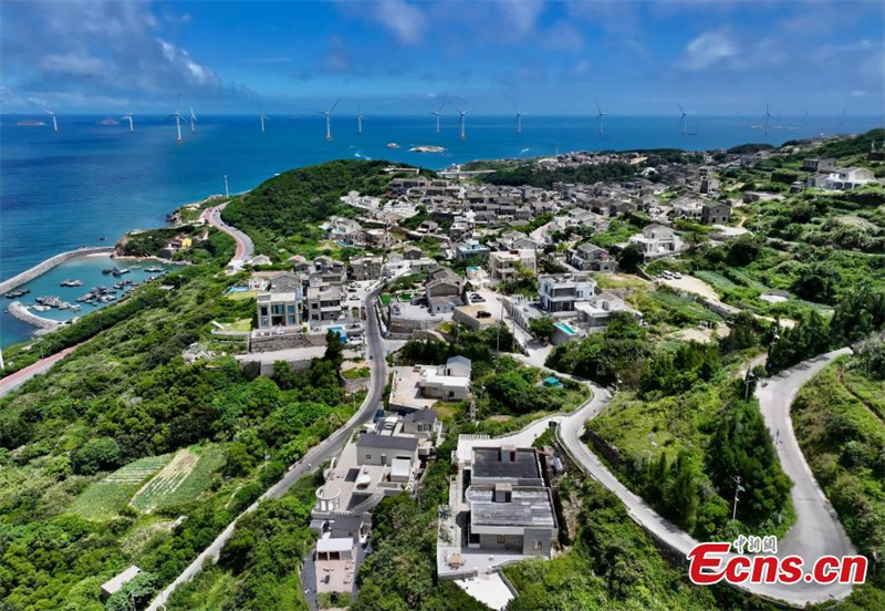 Παραθαλάσσιο τοπίο του νησιού Πινγκτάν στην επαρχία Φουτζιέν