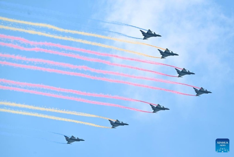 (Φωτογραφίες) Η παρέλαση της Κίνας για την Ημέρα της Νίκης πραγματοποιήθηκε στο Πεκίνο