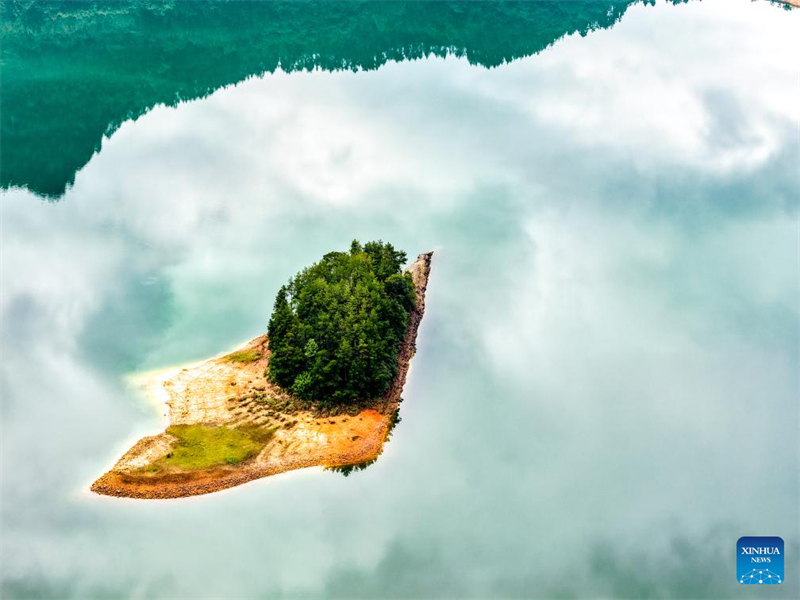Τοπίο του φυσικό καταφυγίου του Υγροτόπου Σιαονανχάι στο δήμο Τσονγκτσίνγκ