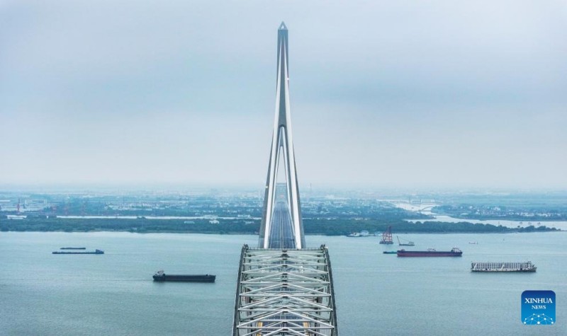 H Γέφυρα Τσανγκτάι στον ποταμό Γιανγκτσέ ξεκινά τη λειτουργία της στην Ανατολική Κίνα