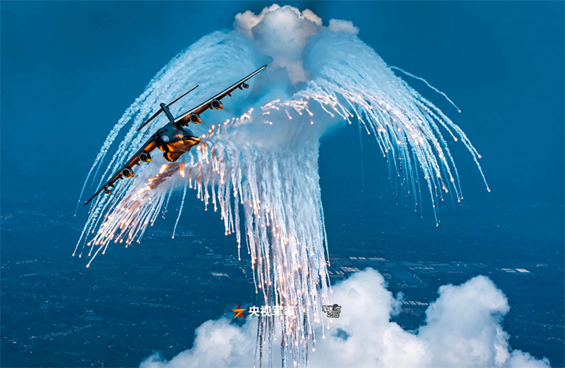 Συγκλονιστικό! Έρχεται μια νέα ταινία με εξαιρετικά κοντινές αεροφωτογραφίες μαχητικών αεροσκαφών!