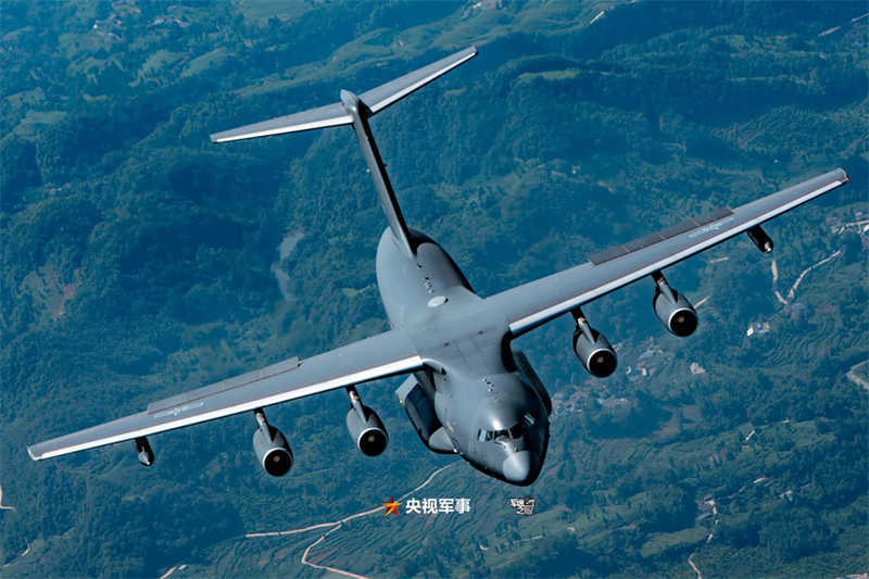 (Φωτογραφία / Πολεμική Αεροπορία του Λαϊκού Απελευθερωτικού Στρατού της Κίνας)